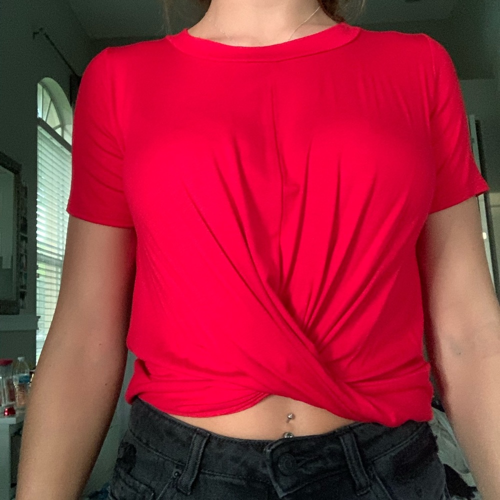 RED TSHIRT WITH KNOT IN FRONT!